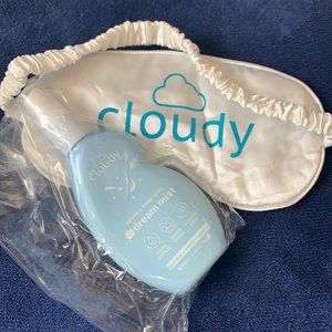 Cloudy dream mist and eye mask